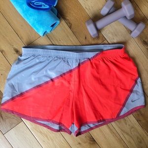 *NWOT* { NIKE } Athletic Shorts